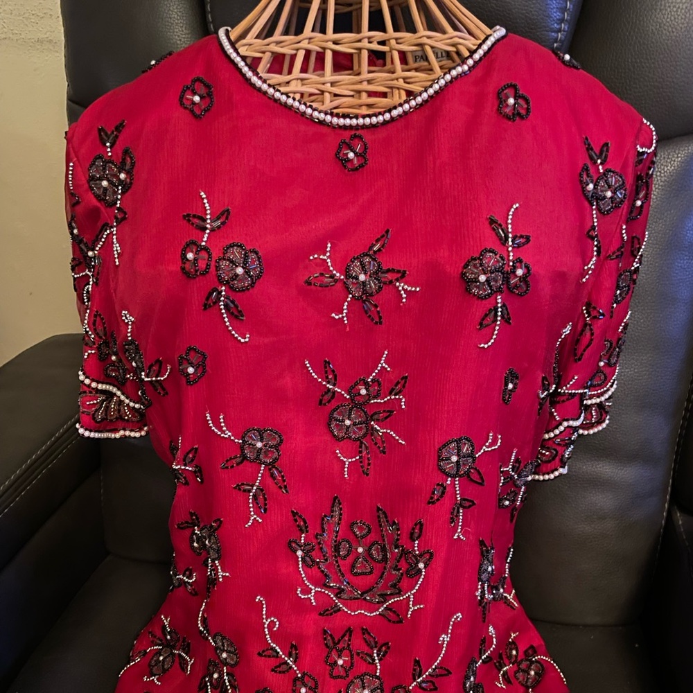 Papell Boutique Red Beaded Silk Floral Blouse